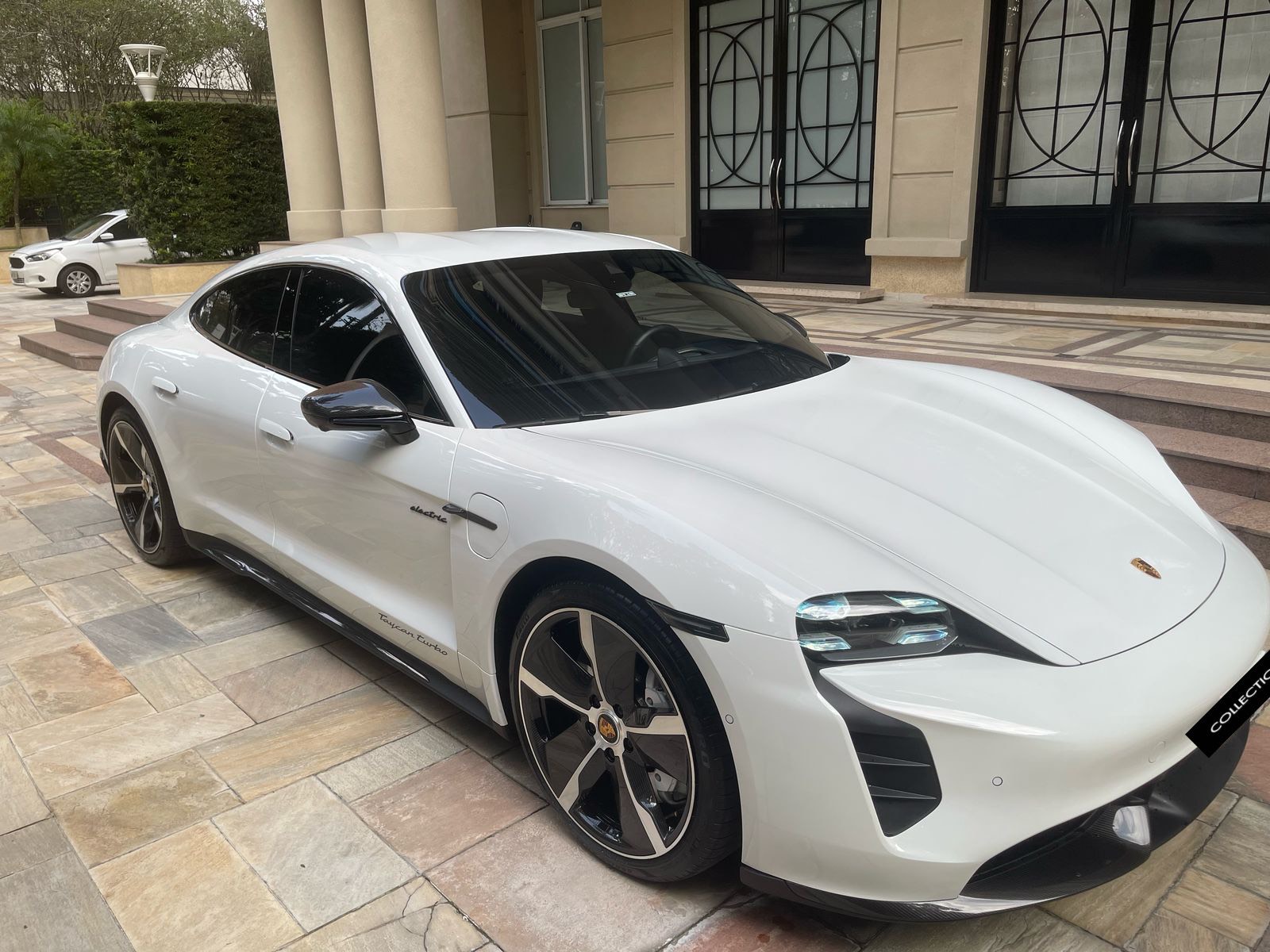 PORSCHE TAYCAN TURBO BLINDADA 2022