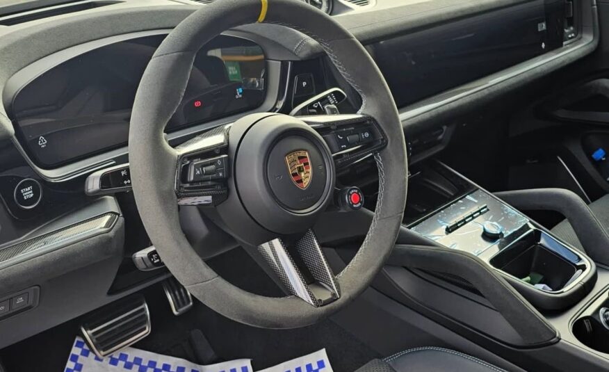 PORSCHE CAYENNE TURBO GT 2024