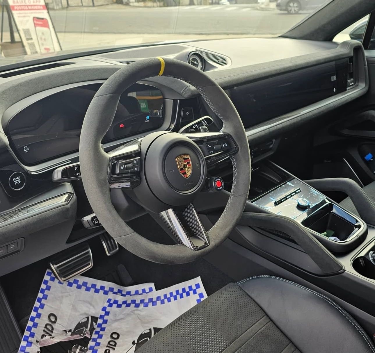 PORSCHE CAYENNE TURBO GT 2024