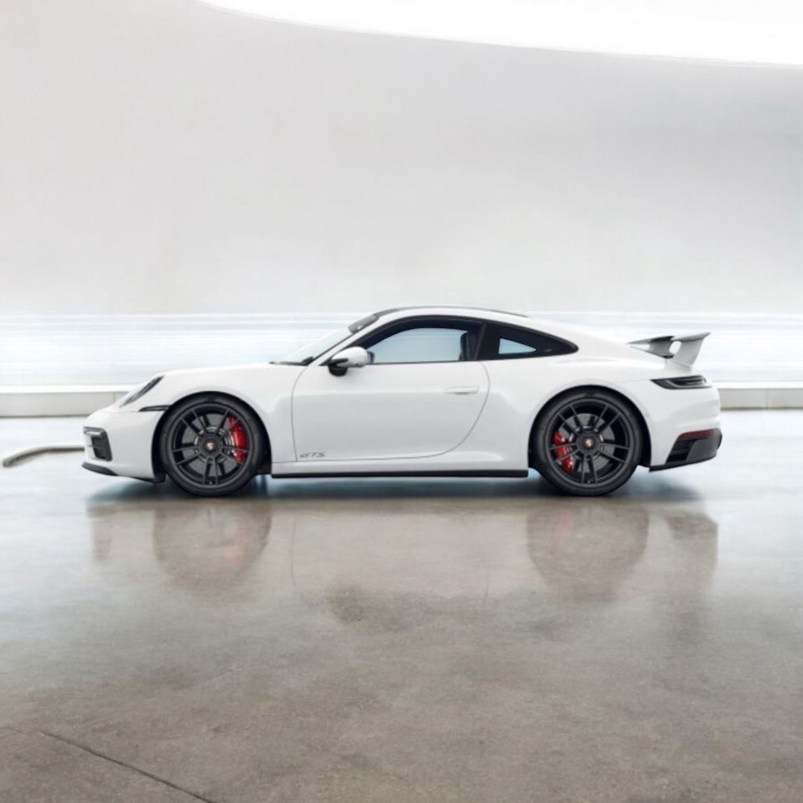 PORSCHE 911 CARRERA GTS 2024