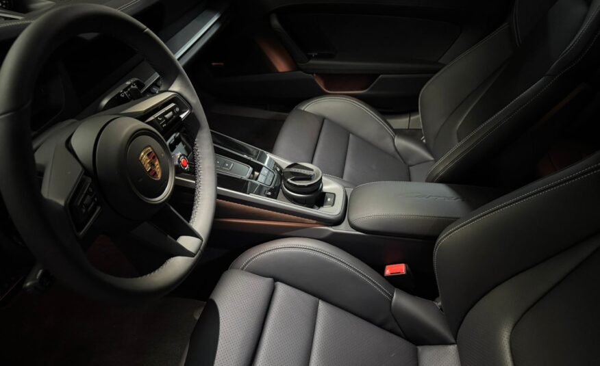 PORSCHE 911 992 CARRERA 2025