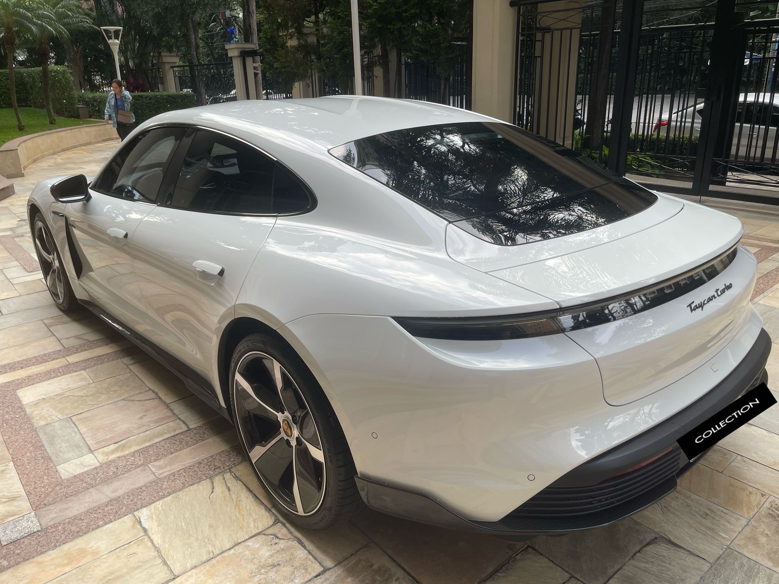 PORSCHE TAYCAN TURBO BLINDADA 2022
