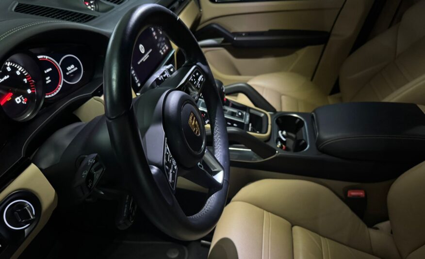 PORSCHE CAYENNE TURBO BLINDADA 2020