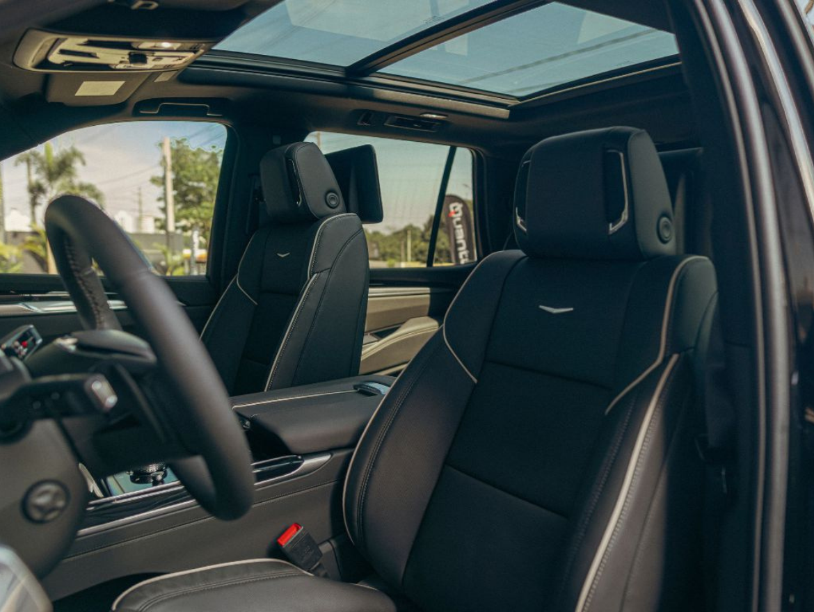 Cadillac Escalade Sport 4×4 – Short