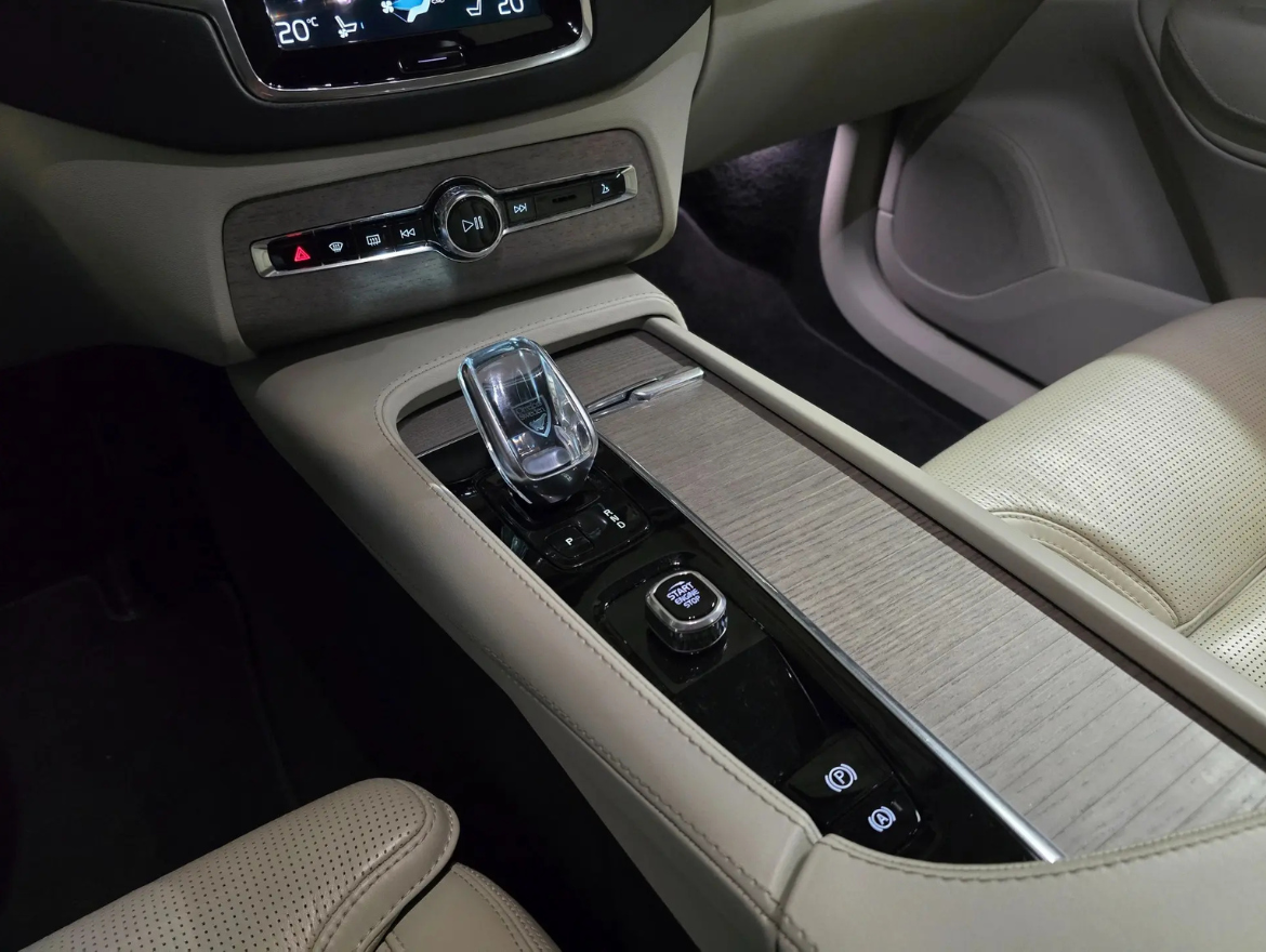Volvo XC90 2.0 T8 Hybrid Inscription AWD Geartronic Blindada Carbon