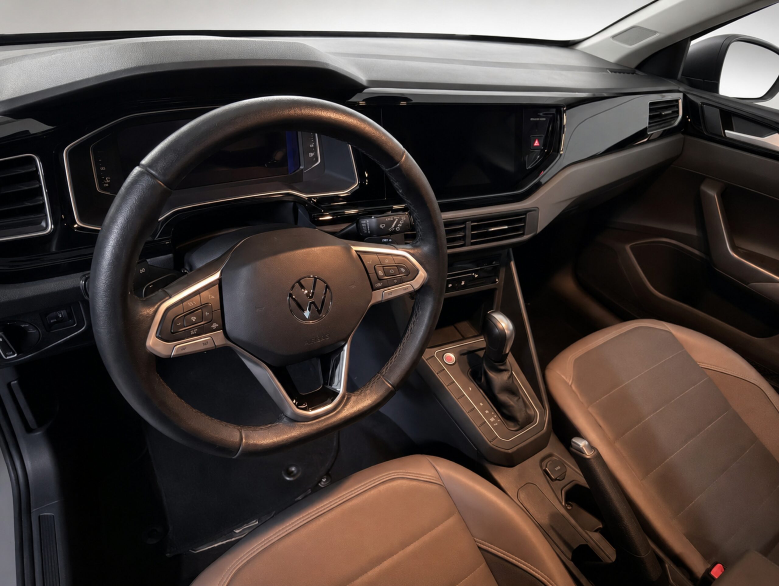 Volkswagen Nivus 1.0 200 TSI Total Flex Highline Automático