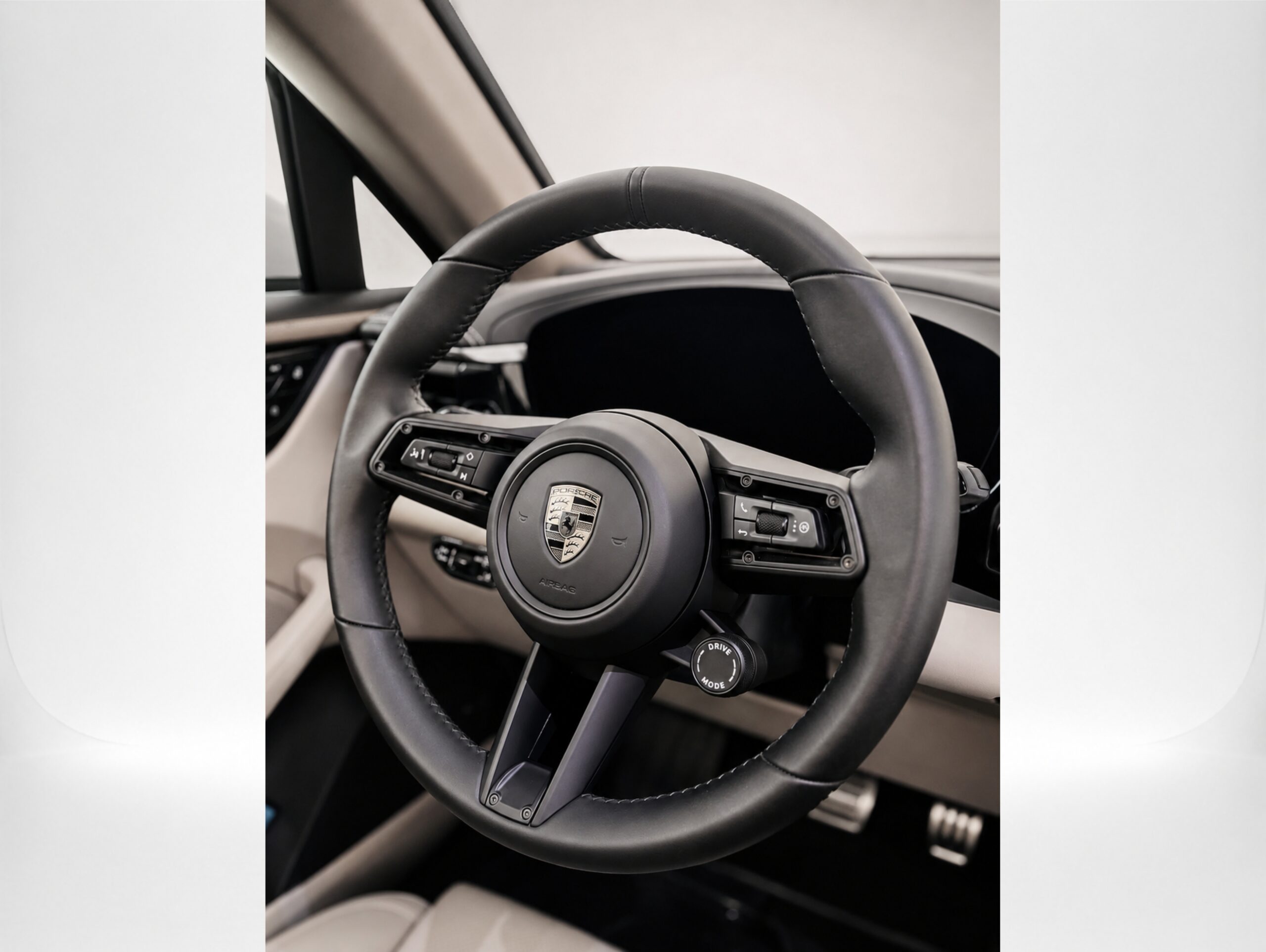 Porsche Macan Turbo Elétrica