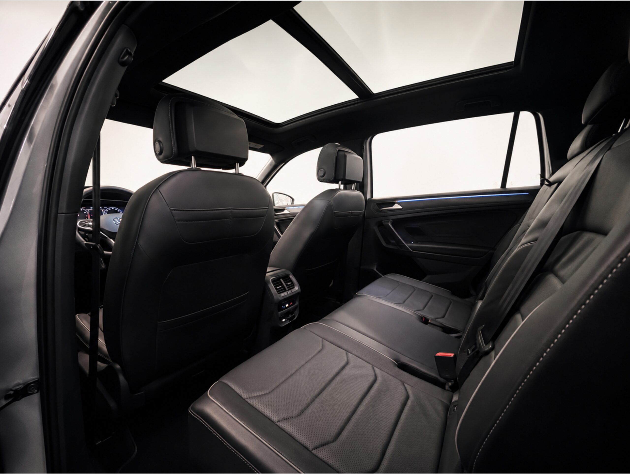 Volkswagen Tiguan 2.0 300 TSI Gasolina AllSpace R-Line Automático