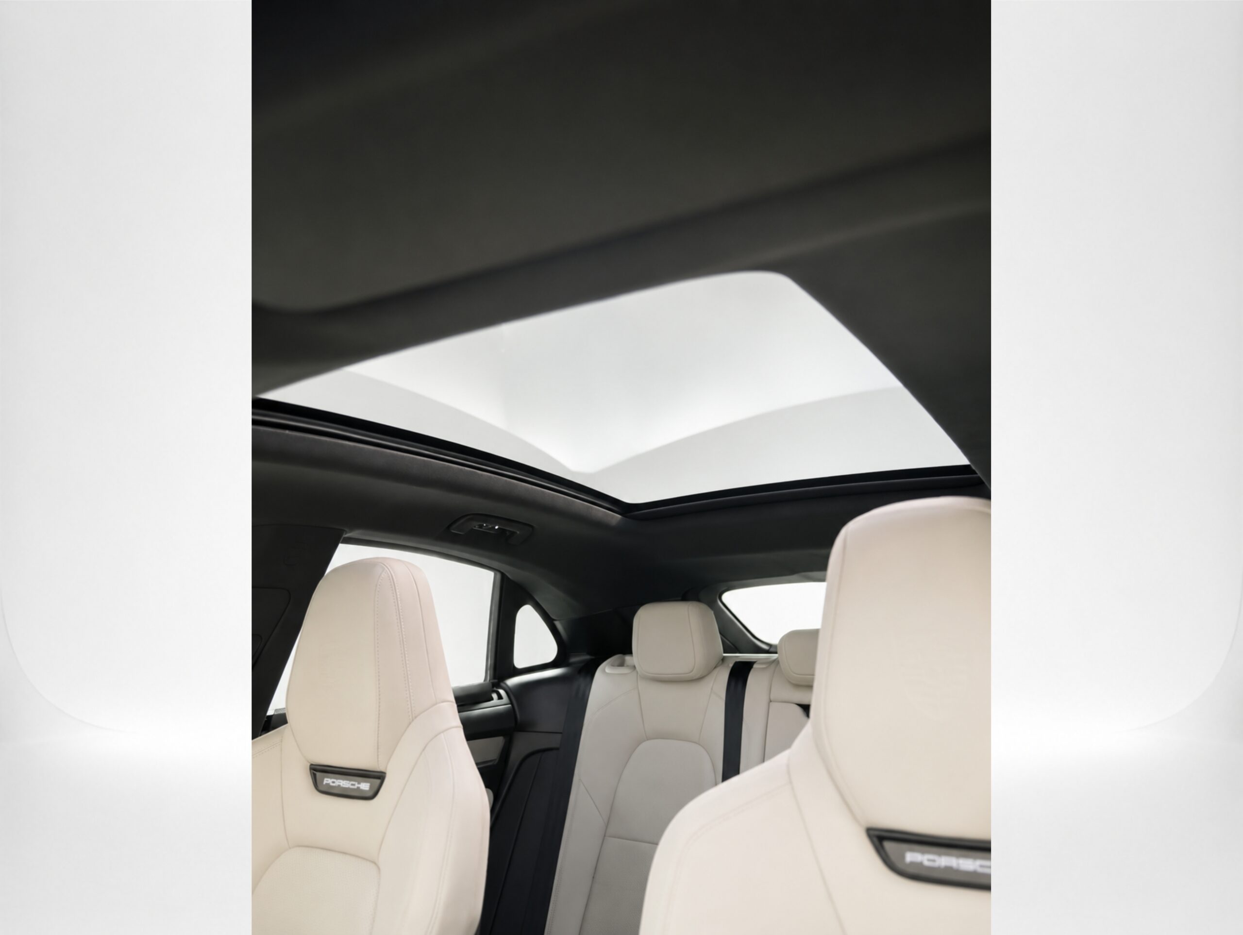 Porsche Macan Turbo Elétrica