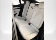 Porsche Macan Turbo Elétrica
