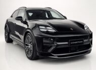 Porsche Macan Turbo Elétrica