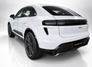 Porsche Macan Turbo Elétrico