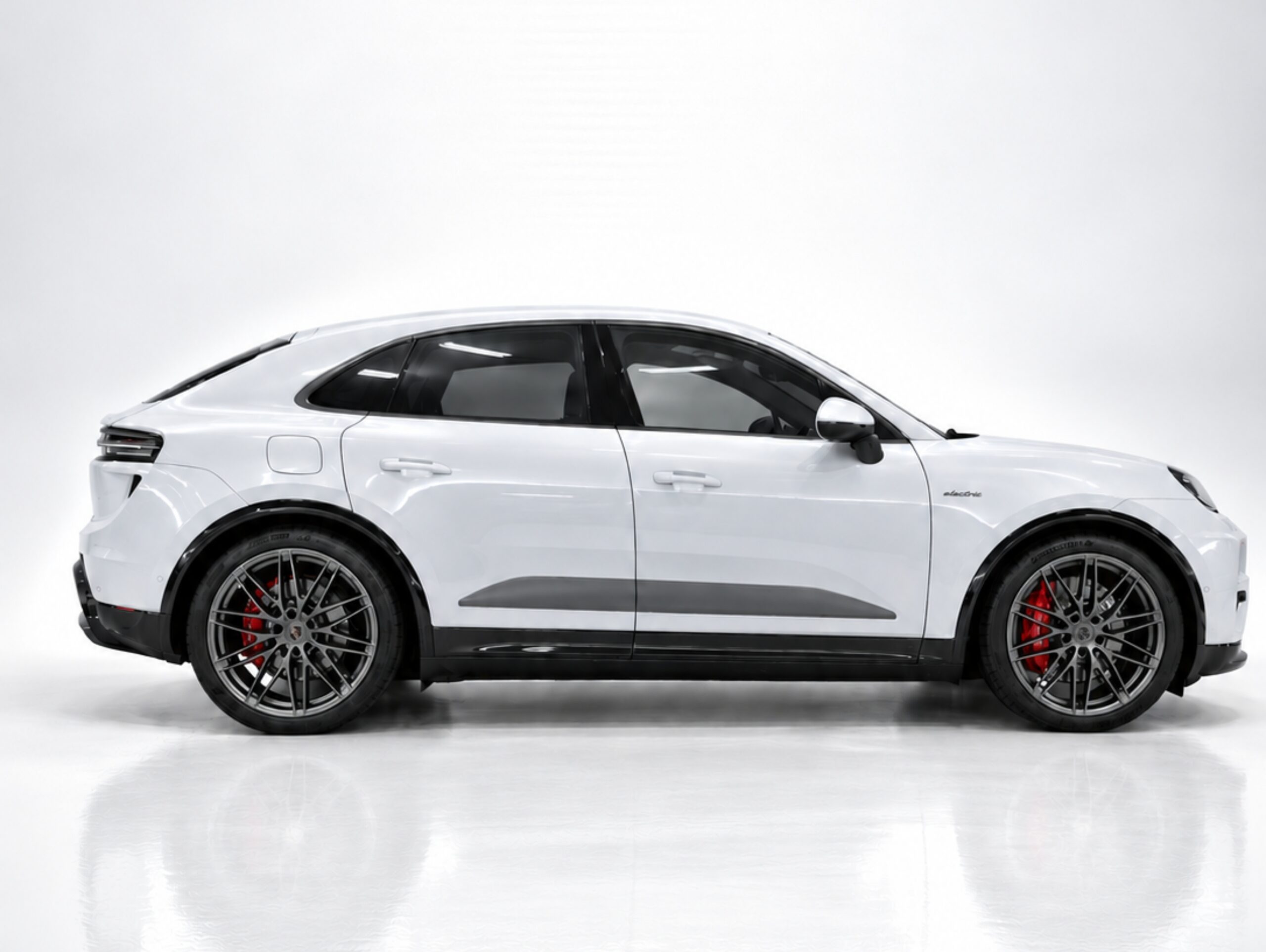 Porsche Macan Turbo Elétrico